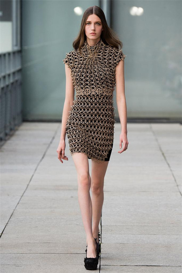Iris van Herpen 2015春夏女装流行发布