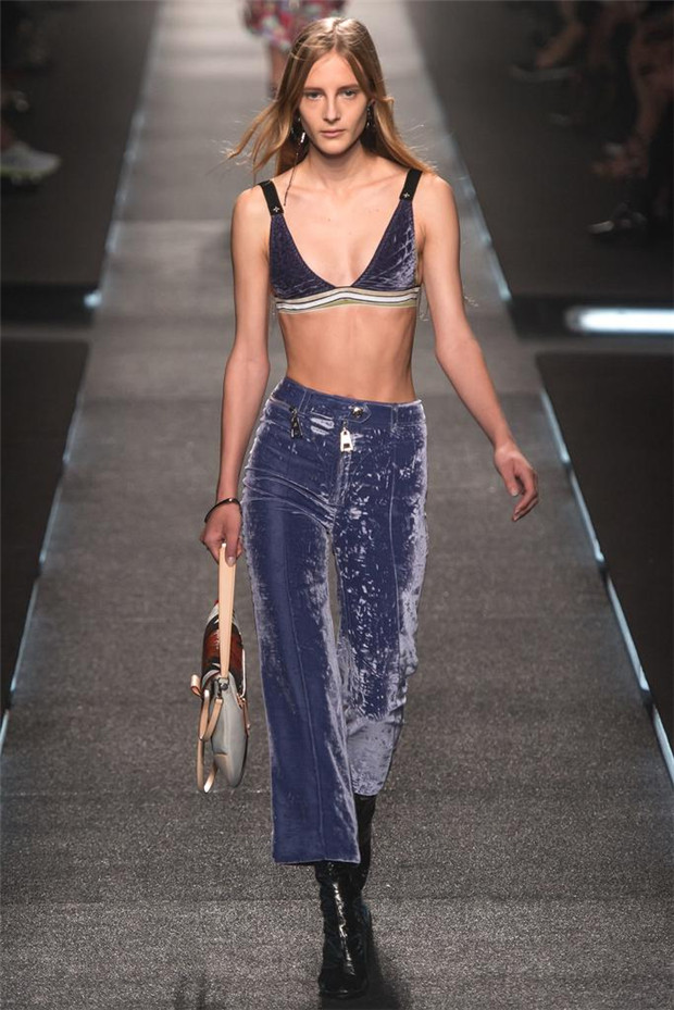 Louis Vuitton 2015春夏女装流行发布