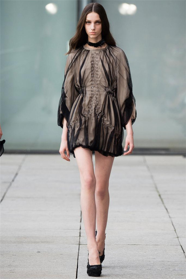 Iris van Herpen 2015春夏女装流行发布