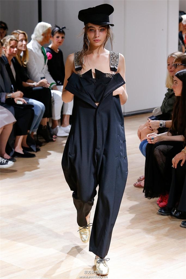 Yohji Yamamoto 2015春夏女装流行发布