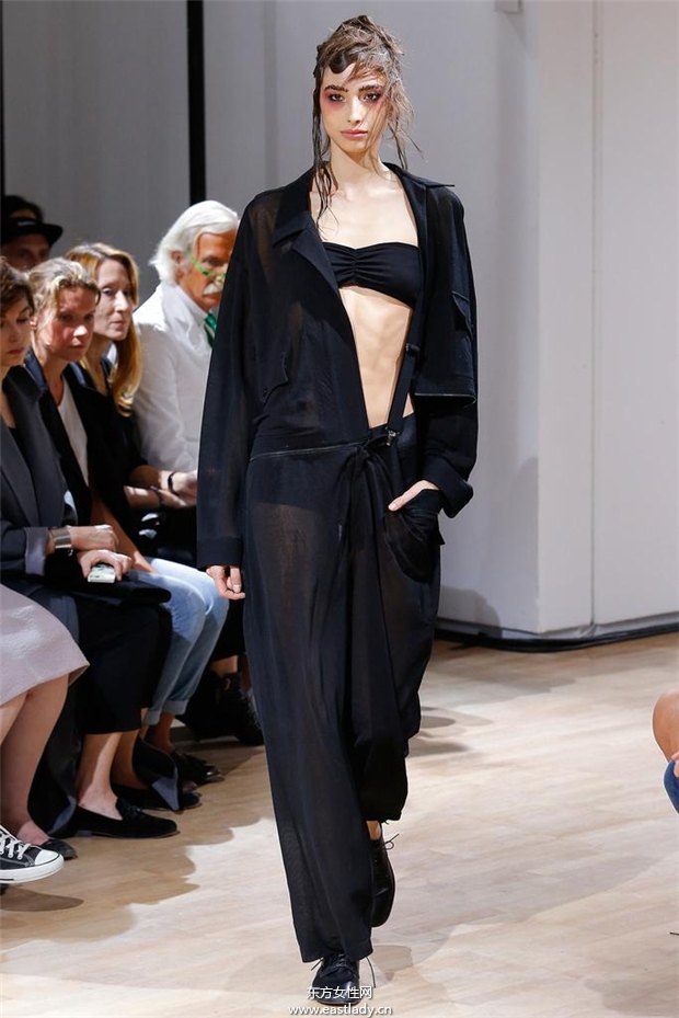 Yohji Yamamoto 2015春夏女装流行发布