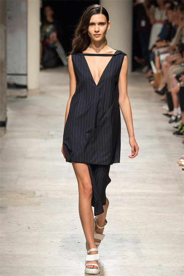 Maxime Simoens 2015春夏女装流行发布