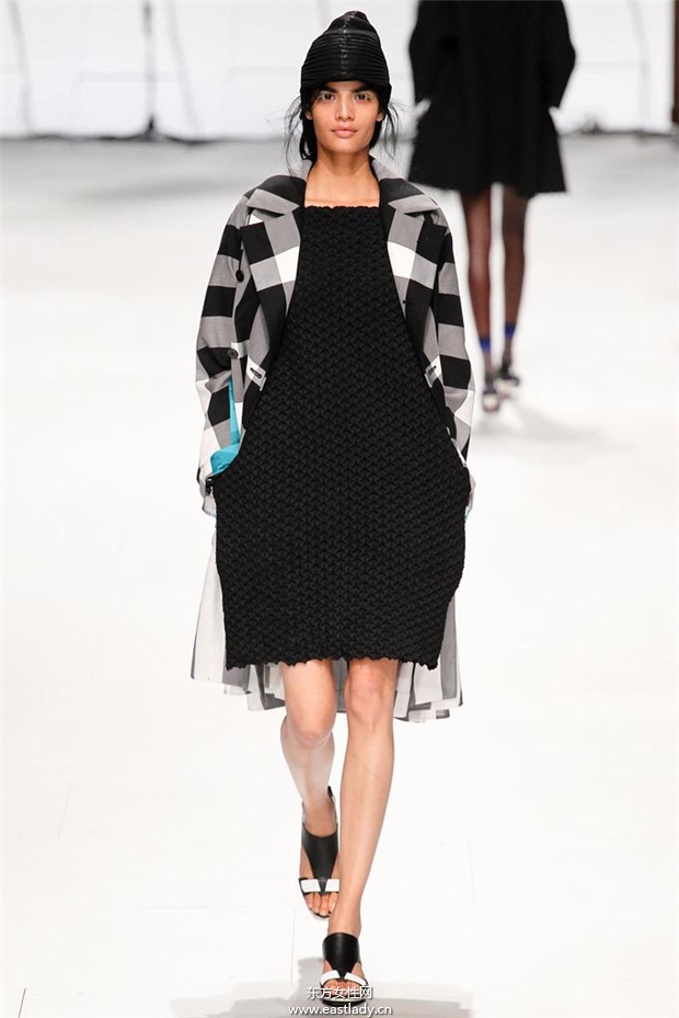 Issey Miyake 2015春夏女装流行发布