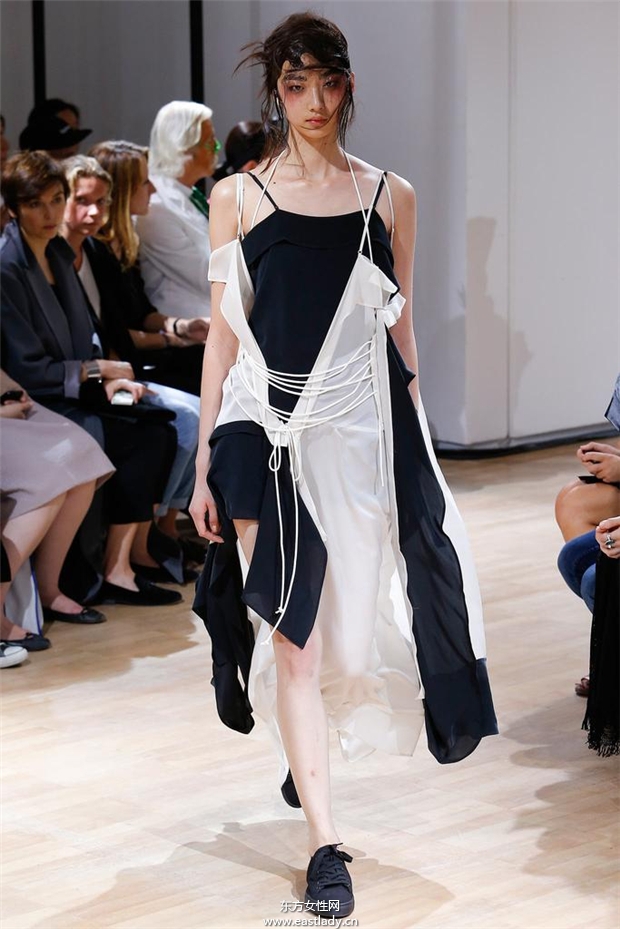 Yohji Yamamoto 2015春夏女装流行发布