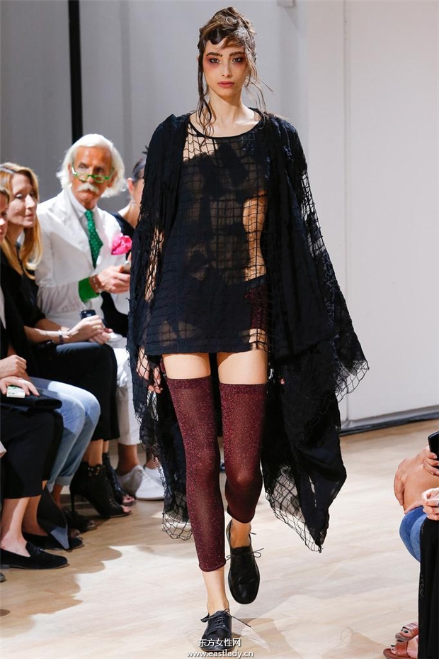 Yohji Yamamoto 2015春夏女装流行发布