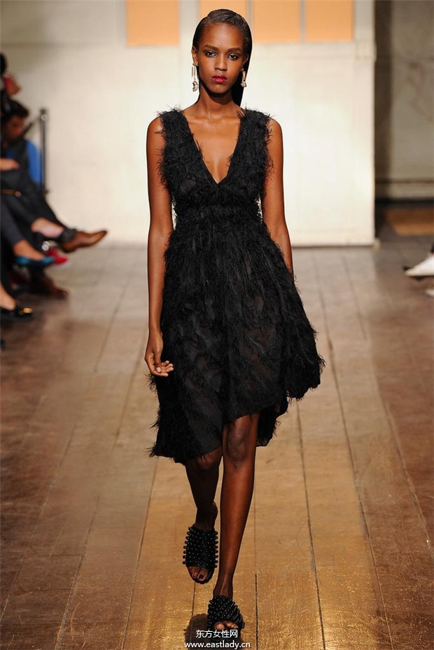 Cédric Charlier 2015春夏女装流行发布