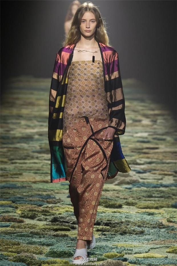 Dries Van Noten 2015春夏女装流行发布