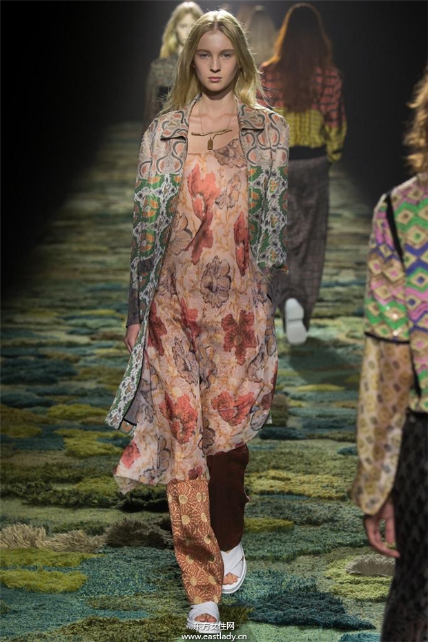 Dries Van Noten 2015春夏女装流行发布