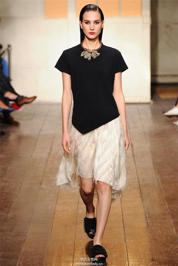 Cédric Charlier 2015春夏女装流行发布