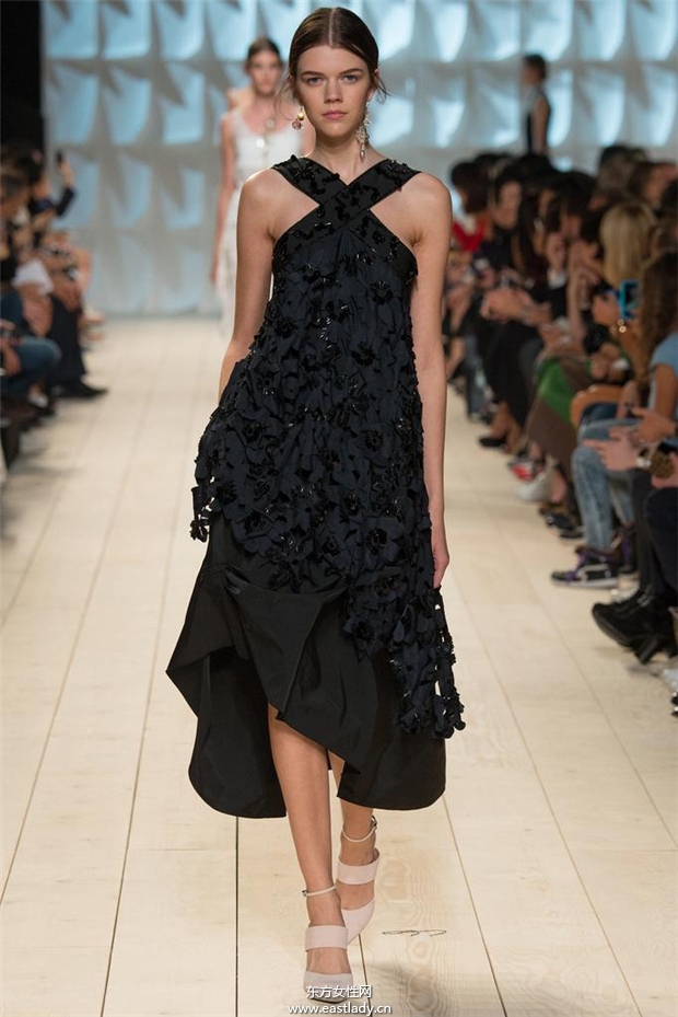 Nina Ricci 2015春夏女装流行发布
