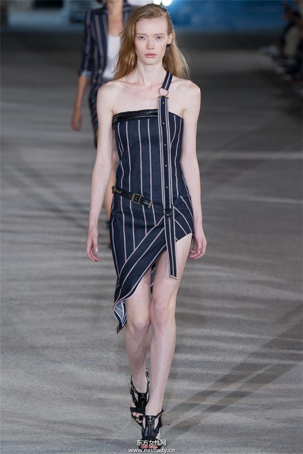 Anthony Vaccarello 2015春夏女装流行发布