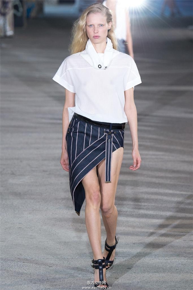 Anthony Vaccarello 2015春夏女装流行发布