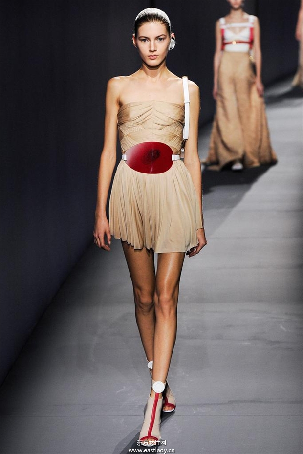 Vionnet 2015春夏女装流行发布