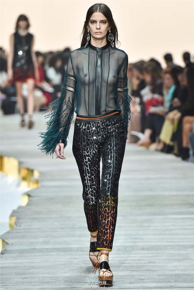 Roberto Cavalli 2015春夏女装流行发布
