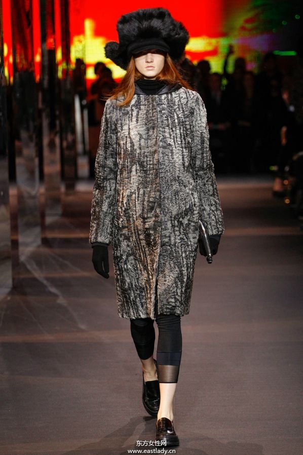 Moncler Gamme Rouge 2014秋冬女装新品发布