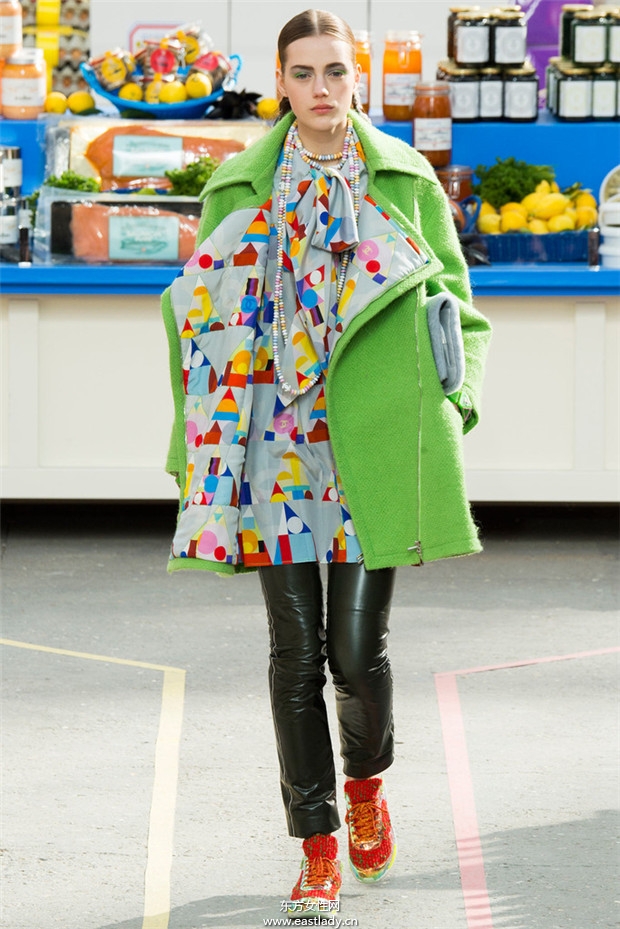 Chanel(香奈儿)巴黎时装周2014秋冬新品发布