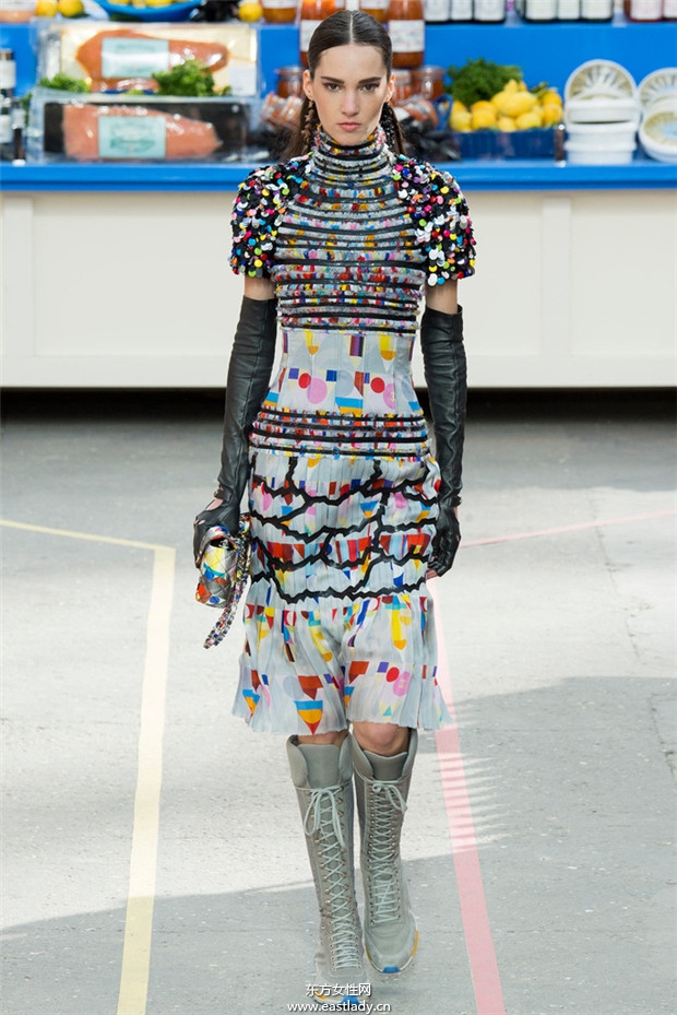 Chanel(香奈儿)巴黎时装周2014秋冬新品发布