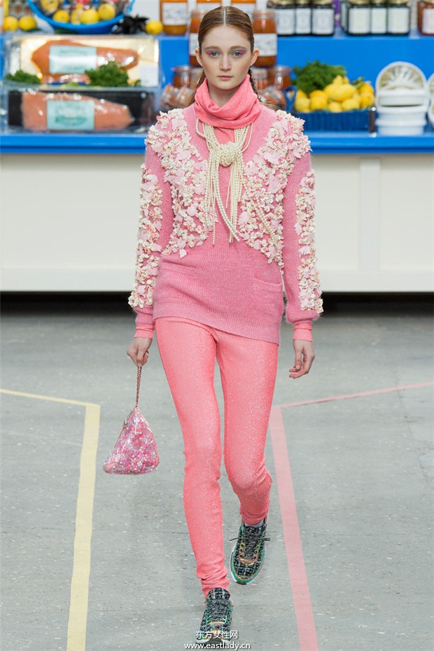 Chanel(香奈儿)巴黎时装周2014秋冬新品发布