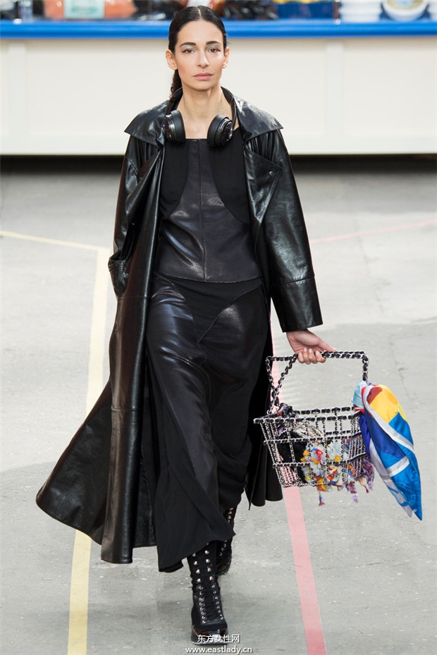 Chanel(香奈儿)巴黎时装周2014秋冬新品发布
