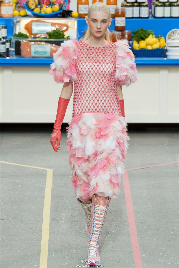 Chanel(香奈儿)巴黎时装周2014秋冬新品发布