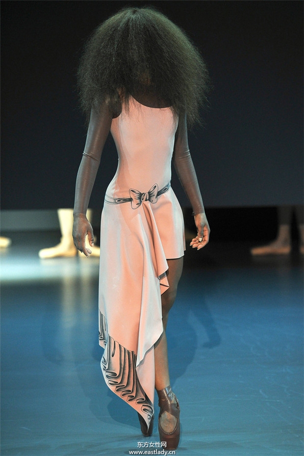 Viktor & Rolf 2014巴黎春夏高级定制时装秀