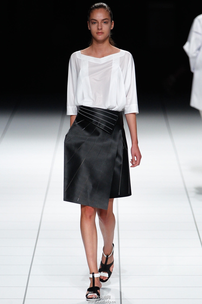 Issey Miyake(三宅一生)2014春夏流行服饰时尚大片