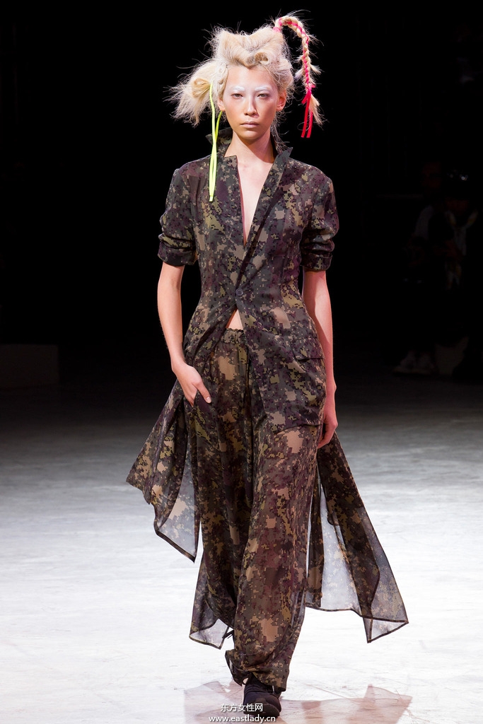 Yohji Yamamoto(山本耀司)2014春夏流行服饰时尚大片
