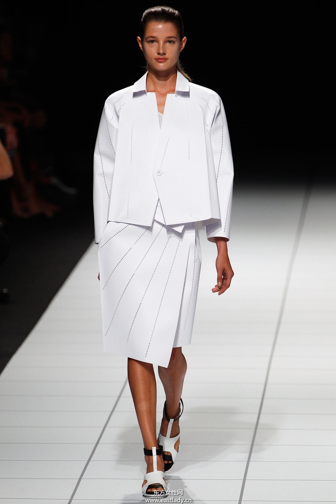 Issey Miyake(三宅一生)2014春夏流行服饰时尚大片