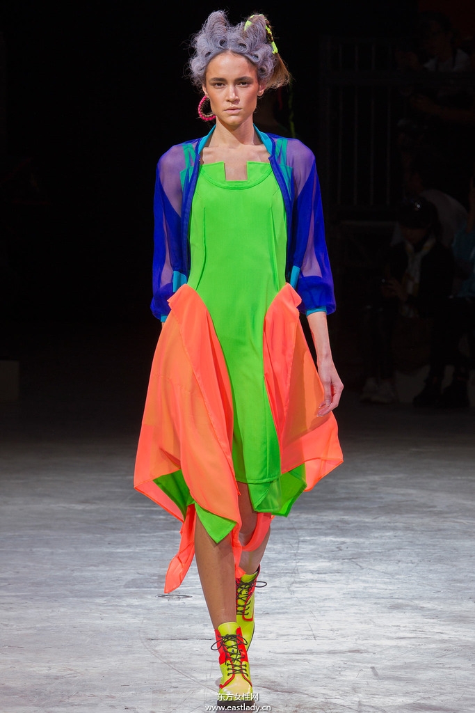Yohji Yamamoto(山本耀司)2014春夏流行服饰时尚大片