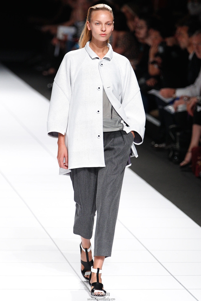 Issey Miyake(三宅一生)2014春夏流行服饰时尚大片
