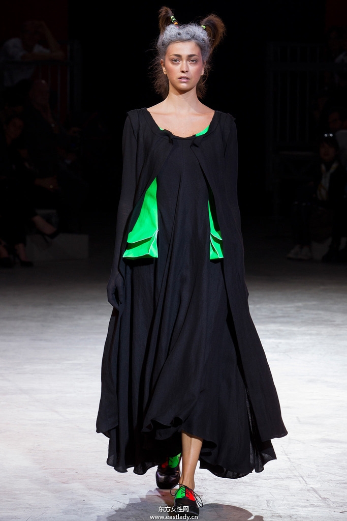 Yohji Yamamoto(山本耀司)2014春夏流行服饰时尚大片