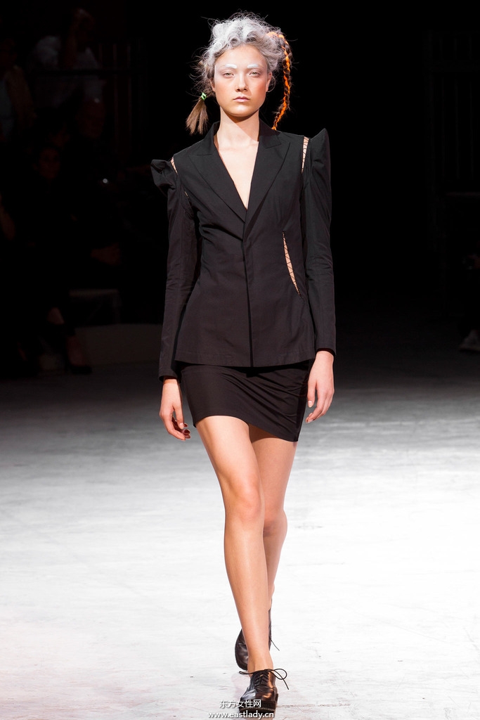 Yohji Yamamoto(山本耀司)2014春夏流行服饰时尚大片