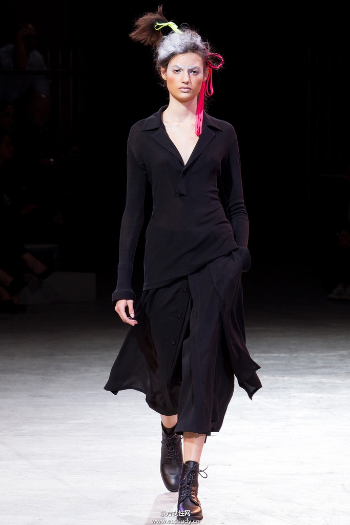 Yohji Yamamoto(山本耀司)2014春夏流行服饰时尚大片