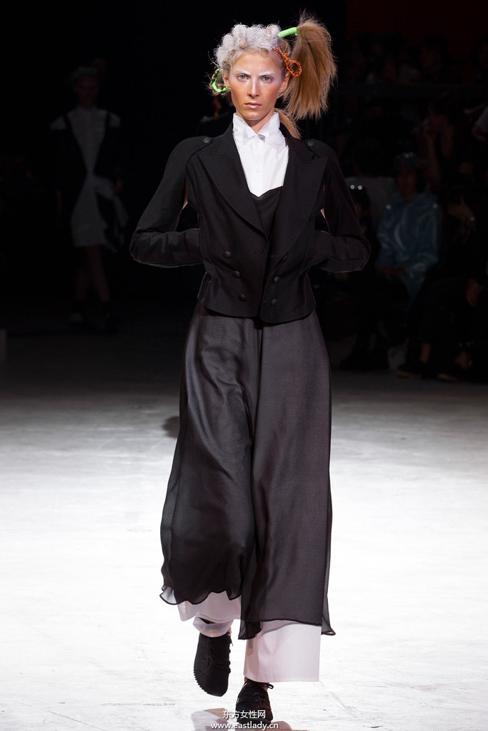 Yohji Yamamoto(山本耀司)2014春夏流行服饰时尚大片