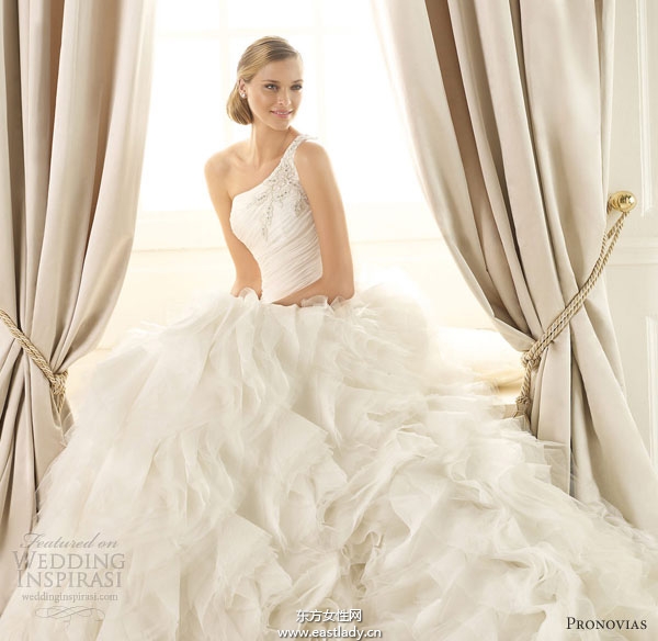 Pronovias 2013秋冬婚纱礼服系列欣赏