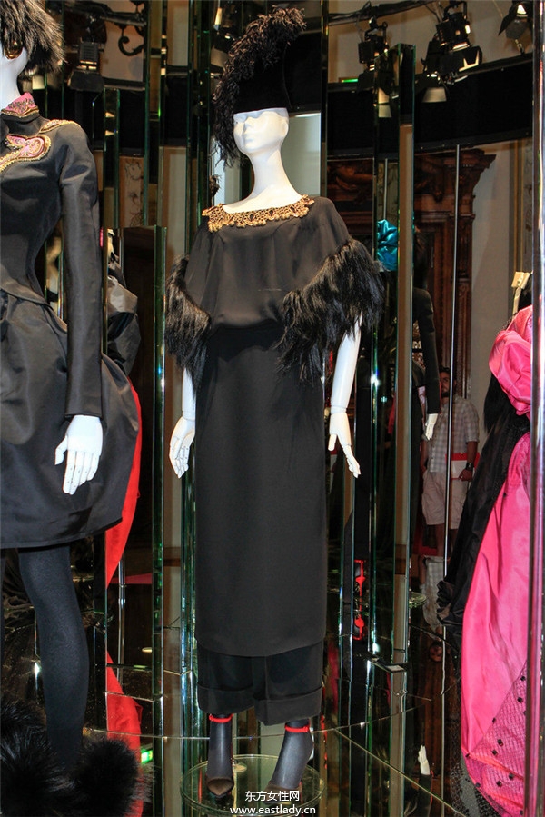 艾尔萨夏帕瑞丽(Elsa Schiaparelli)2013秋冬服装新品发布