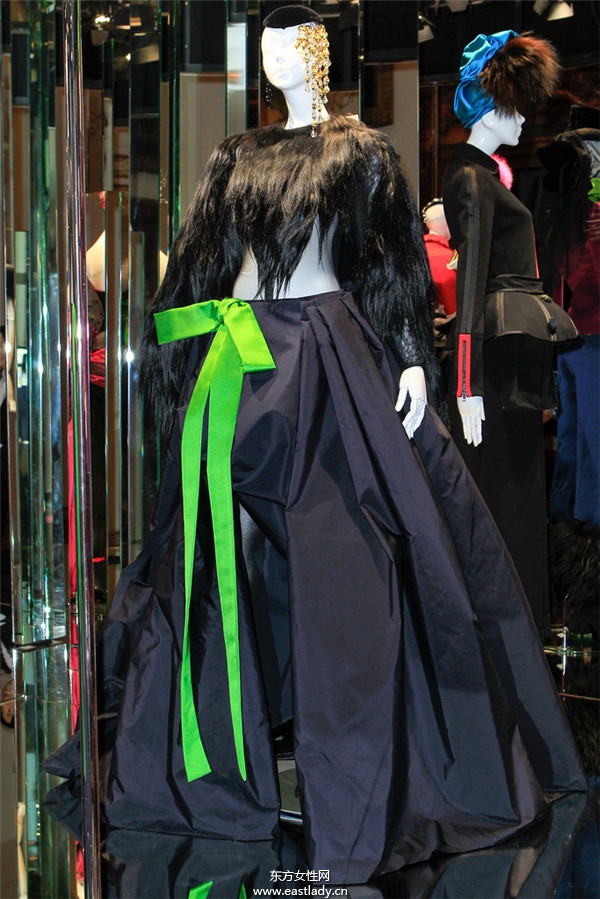 艾尔萨夏帕瑞丽(Elsa Schiaparelli)2013秋冬服装新品发布