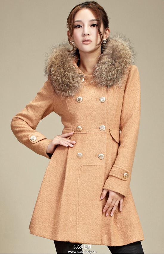修身时尚毛呢外套诠释美丽与时尚