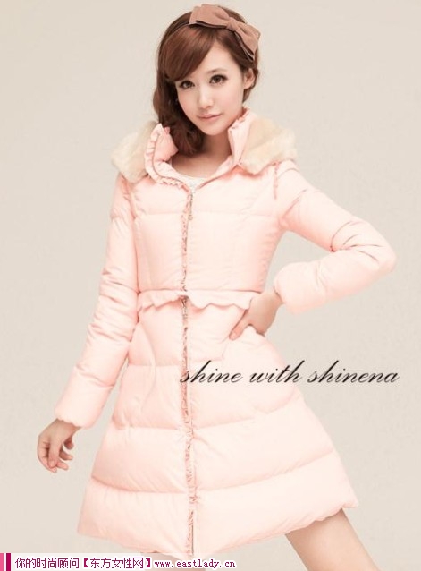 2012冬装新款羽绒服 冬天的精灵羽绒的温暖
