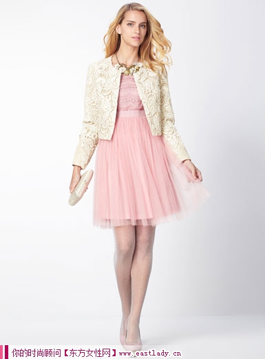 绣花蕾丝气质百搭秋装小外套 让你的甜美气息时刻笼罩