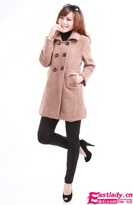 秋冬新款双排扣纯色毛呢大衣 保暖美丽两不误