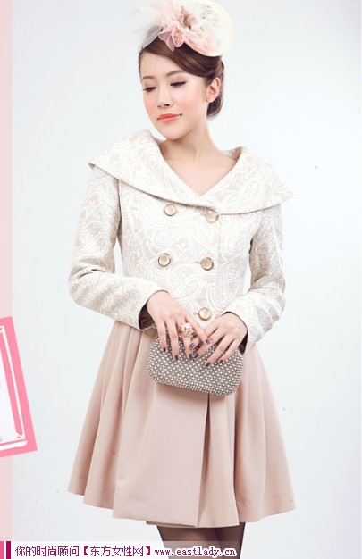 新款女装双排扣风衣 让你如此的与众不同