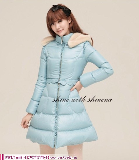 2012冬装新款羽绒服 冬天的精灵羽绒的温暖