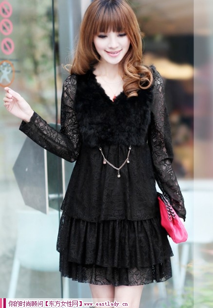 秋装新款V领蕾丝花边连衣裙 穿出自己的味道