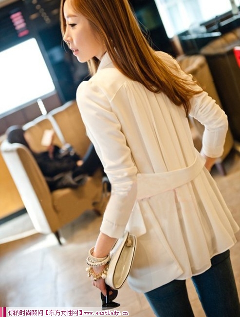 成熟干练的气质感 小西装外套带你进入职场第一步