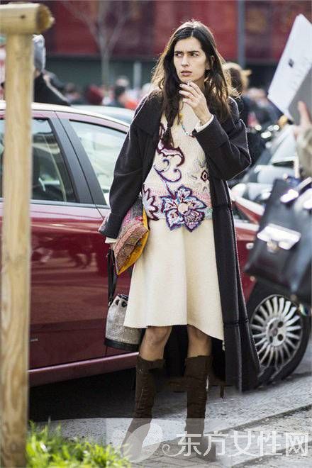 米兰国际时装周场外街拍秀 3分钟学会混搭风