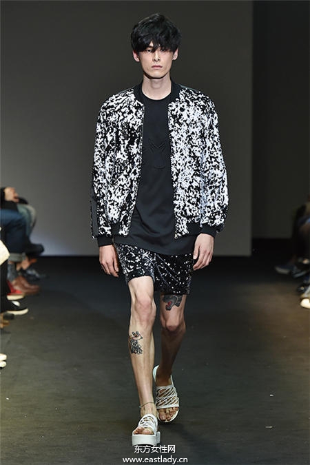 男模也流行瘦 韩超纤瘦病态系男模正流行