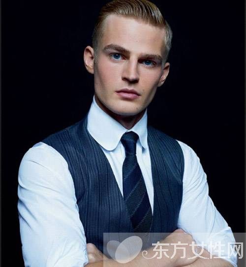 老佛爷后宫男宠都是90后 未来男神的接班人