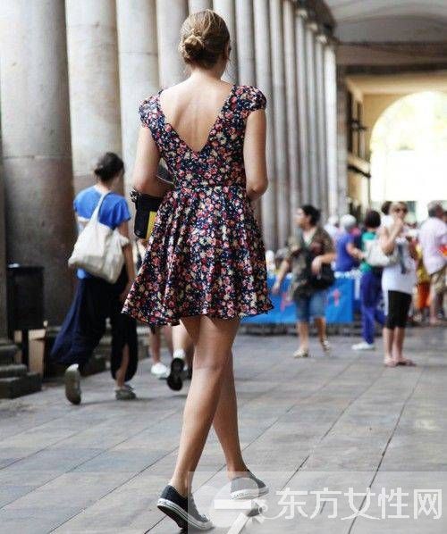 帆布鞋怎么搭配最显时尚 不同元素穿搭方法推荐