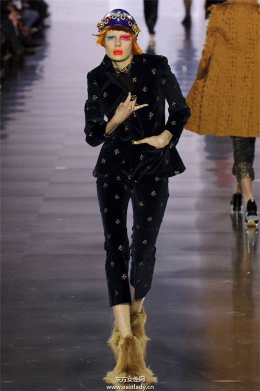 怪 怪 怪 2015年纽约时尚周的诡异T台造型